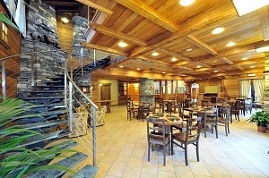 Viaggio in Valle d'Aosta. Dinus Donavit Hall